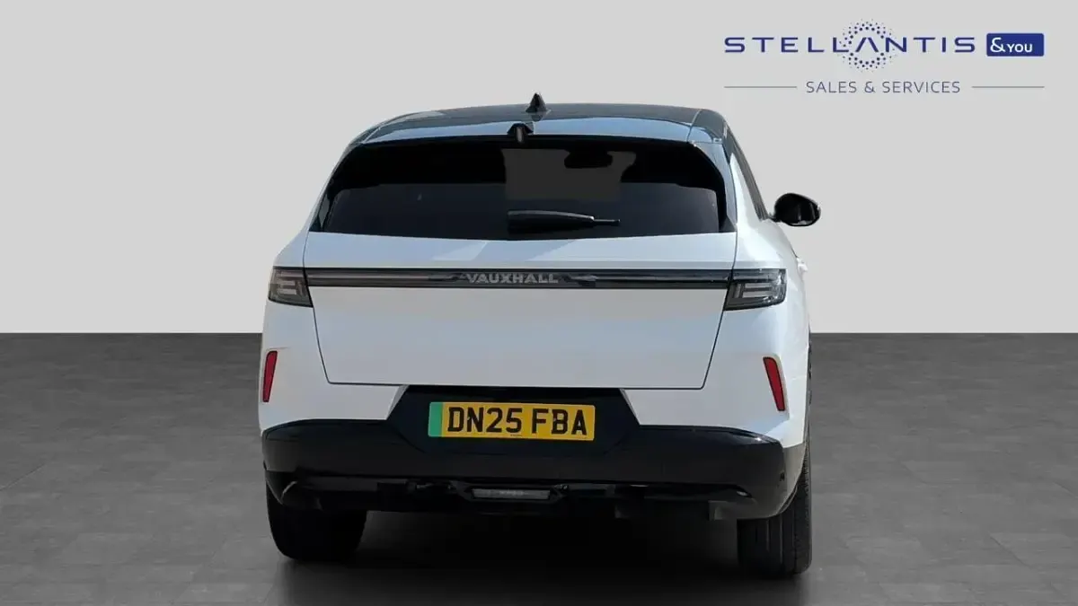 Second-hand Vauxhall Grandland Ultimate 154 kW (210 CP) 2025 Alb SUV