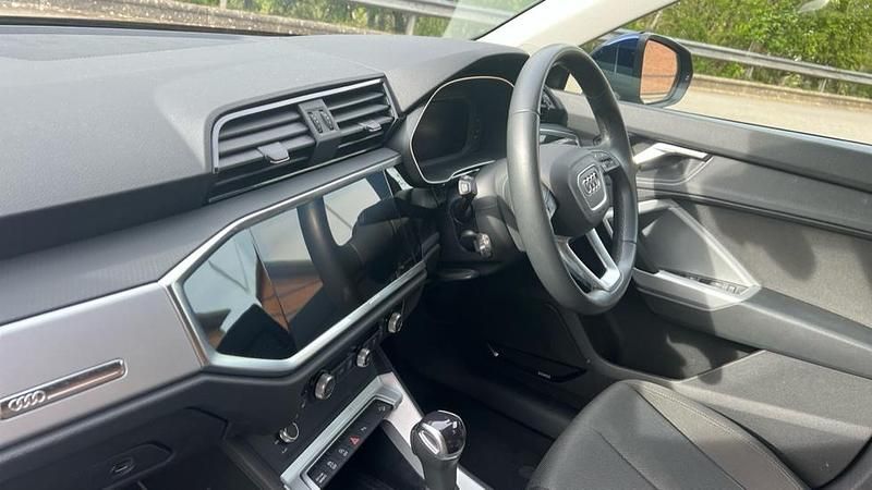 Second-hand Audi Q3 Comfort 150 CP (110 kW) 2022 Albastru SUV