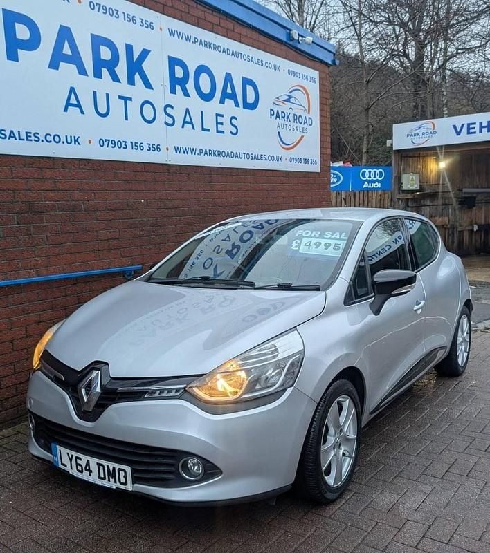 Used Renault Clio IV Dynamique 2014 Silver Hatchback