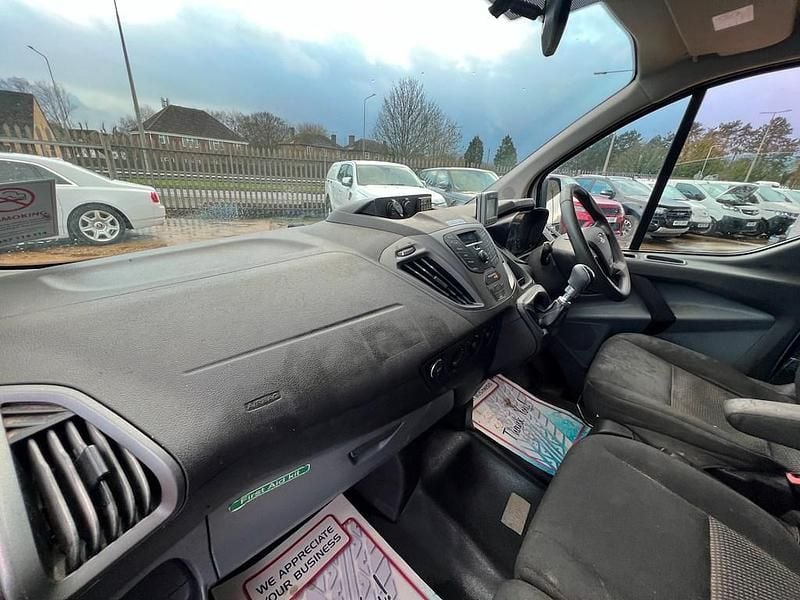 Used Ford Transit Custom 105 HP (77 kW) 2018 White Van