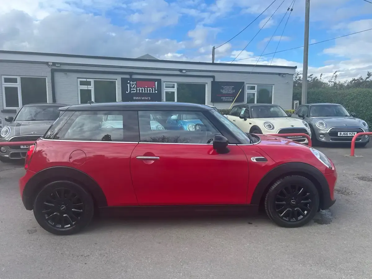 Usado Mini Cooper Hatch 2018 Vermelho Citadino