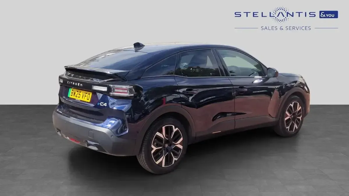 Used Citroën e-C4 113 kW (154 HP) 2025 Blue Hatchback