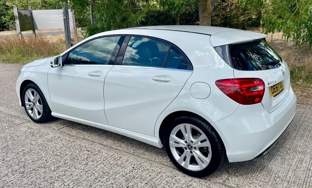 Used Mercedes A180 109 HP (80 kW) 2018 White Hatchback