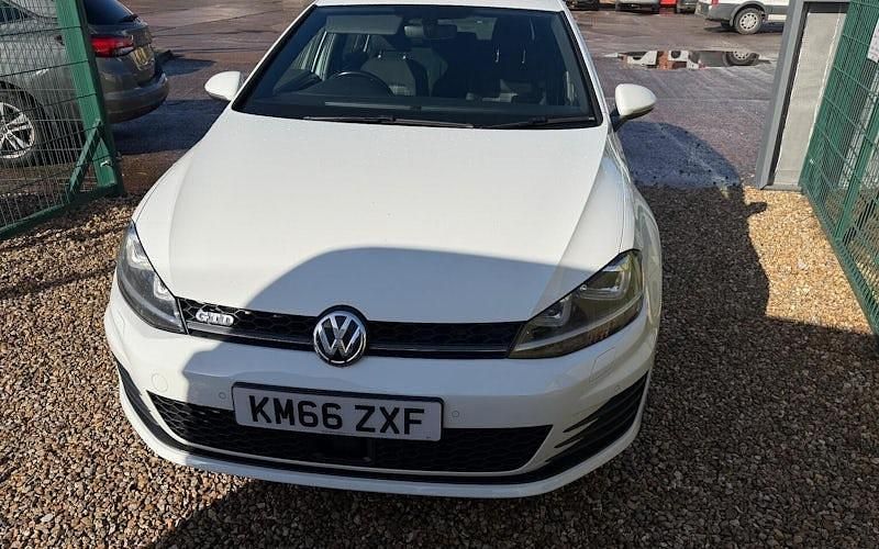 Used VW Golf VII GTD 188 HP (138 kW) 2016 White Estate
