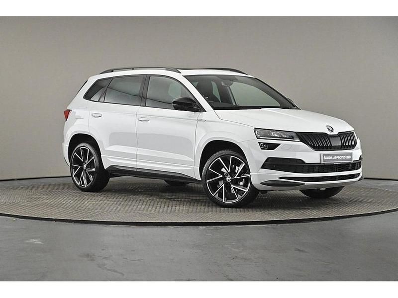 Moon white metallic Used 2022 Skoda Karoq SportLine SUV | £22,887 (Fair price) - Image 1/4