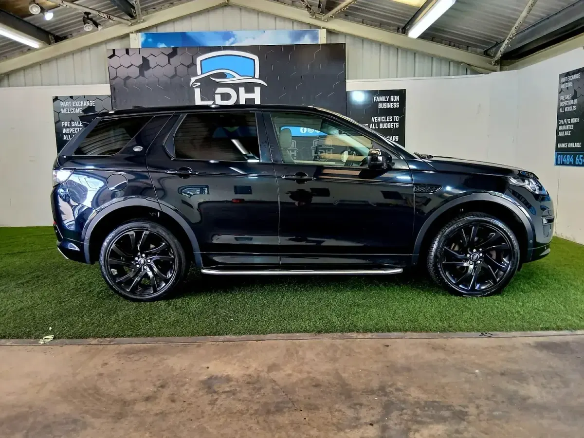 Used Land Rover Discovery Sport HSE Dynamic 2017 Black SUV