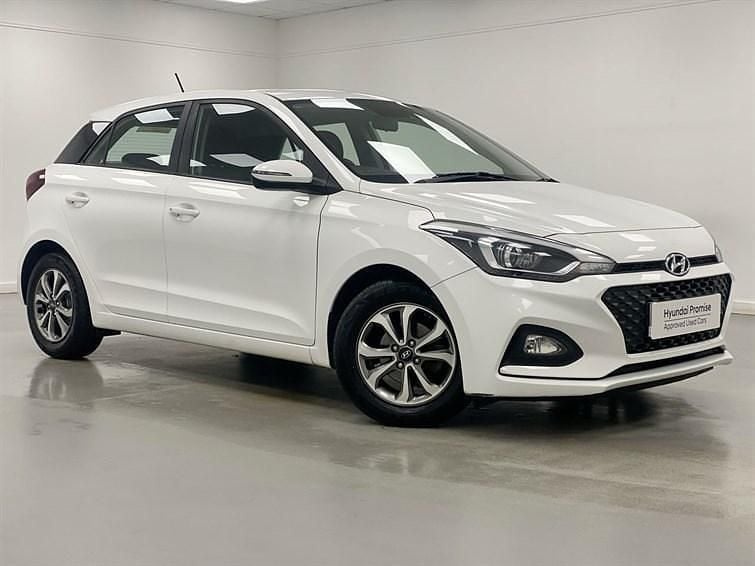 White Used 2020 Hyundai i20 SE Hatchback | £9,095 (Fair price) - Image 1/4