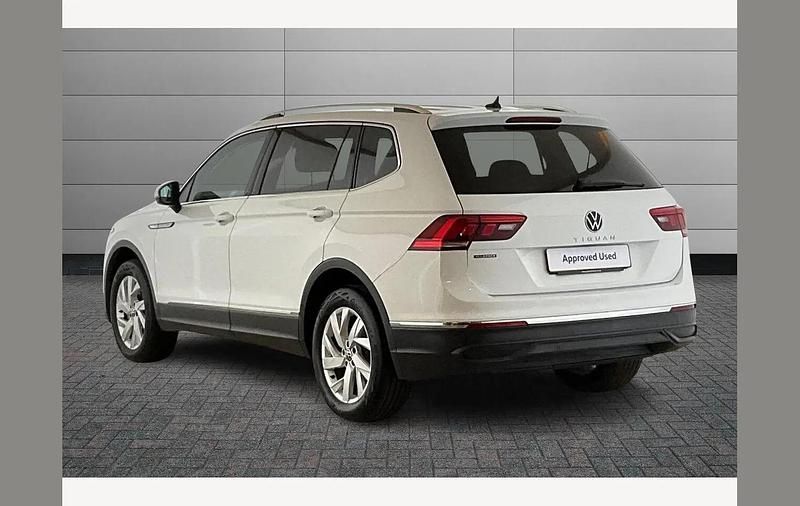 Used VW Tiguan Allspace Life 150 HP (110 kW) 2023 White SUV