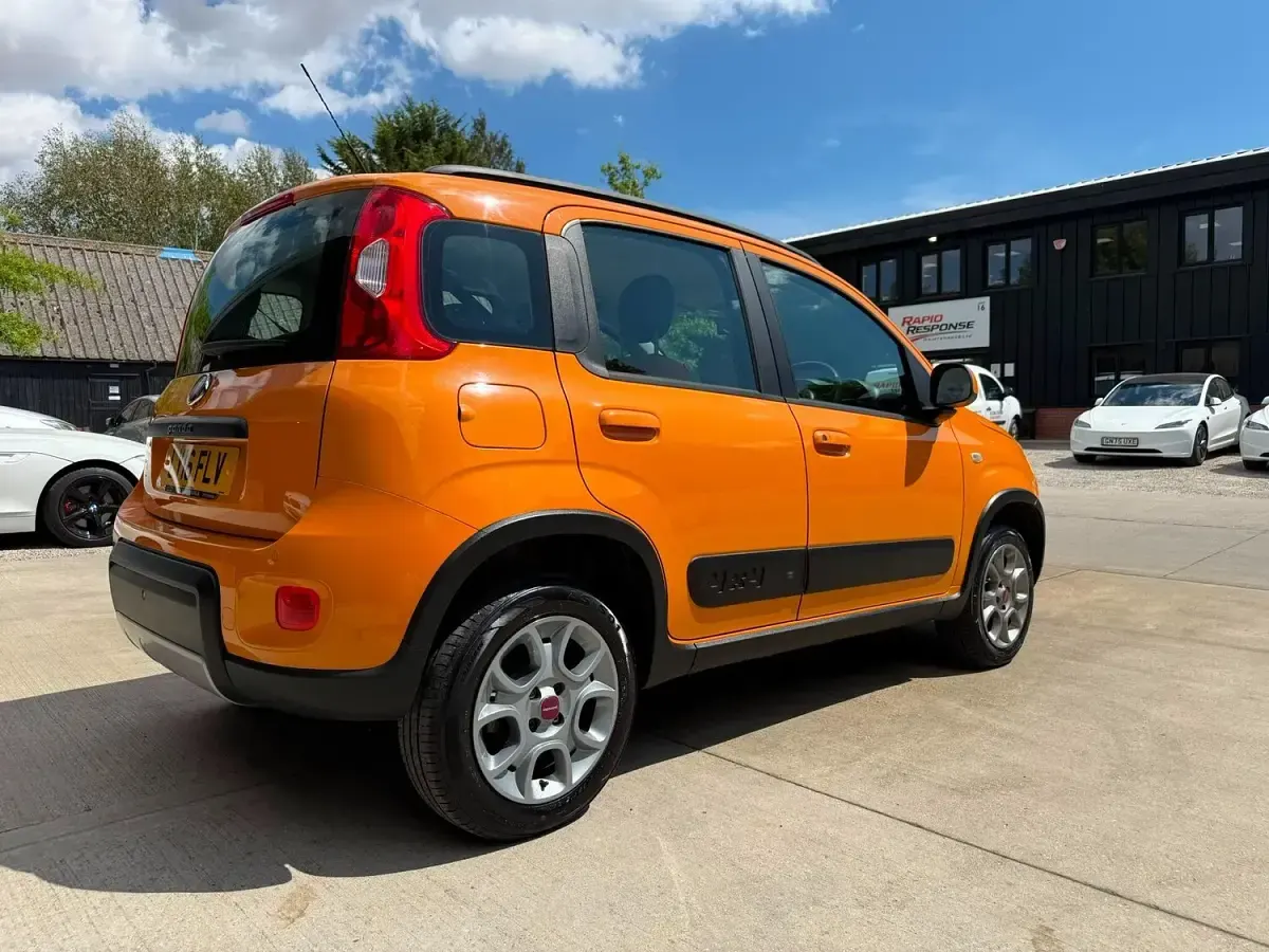 Used Fiat Panda 4x4 S 85 HP (62 kW) 2016 Orange Hatchback