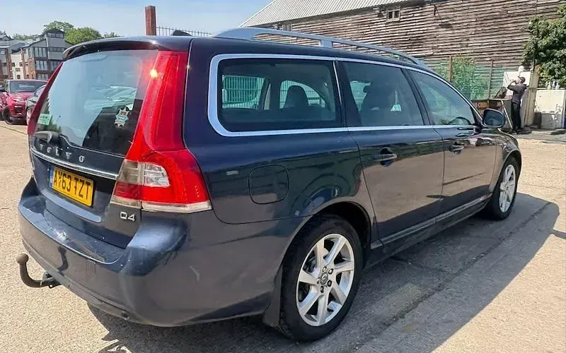Used Volvo V70 SE Lux 163 HP (119 kW) 2013 Blue Estate
