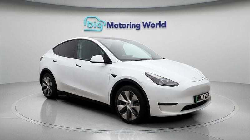 Used Tesla Model Y Long Range AWD 378 kW (514 HP) 2022 White SUV