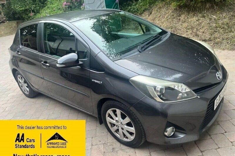 Used 2013 Toyota Yaris Hybrid T4 | £8,480 (Fair price) - Image 1/1