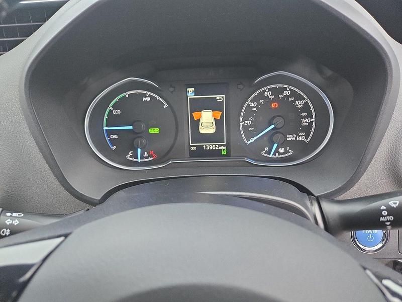 Used Toyota Yaris Hybrid 99 HP (72 kW) 2018 Black Hatchback