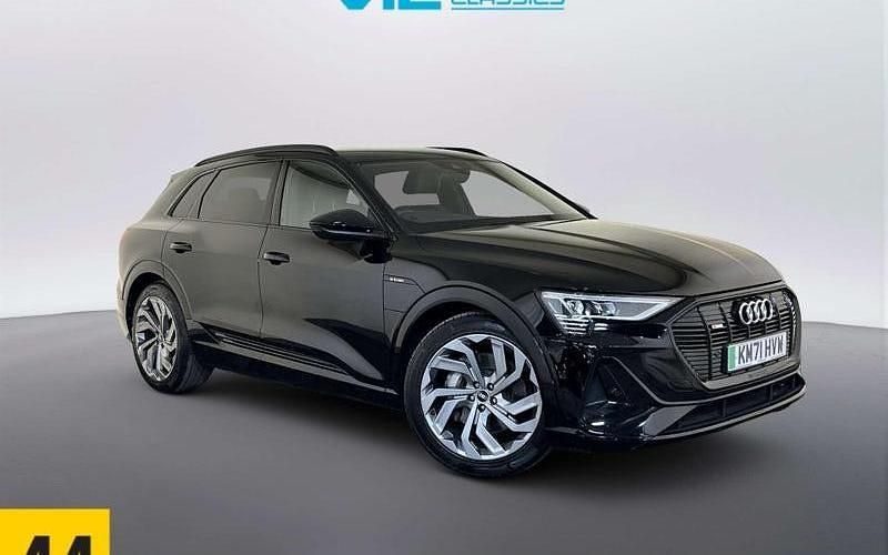 Usado Audi e-tron Black Edition 230 kW (313 CV) 2021 SUV