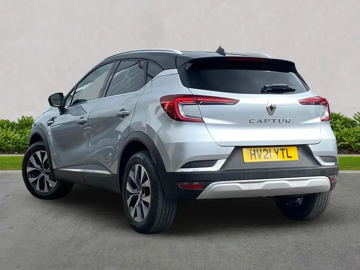 Second-hand Renault Captur Version S 91 CP (66 kW) 2021 Gri SUV