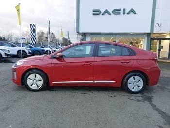 Used Hyundai Ioniq SE 141 HP (103 kW) 2022 Red Hatchback