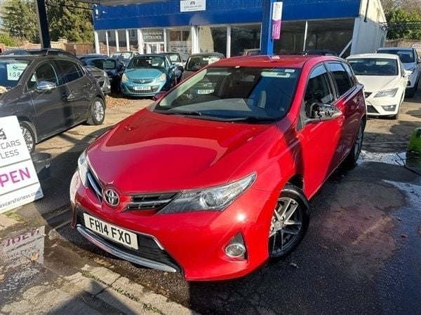 Red Used 2014 Toyota Auris Plus Hatchback | £4,200 (Expensive) - Image 1/1