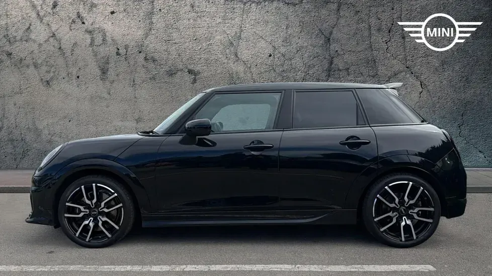 Usado Mini Cooper S Hatch 201 HP (147 kW) 2025 Preto Citadino