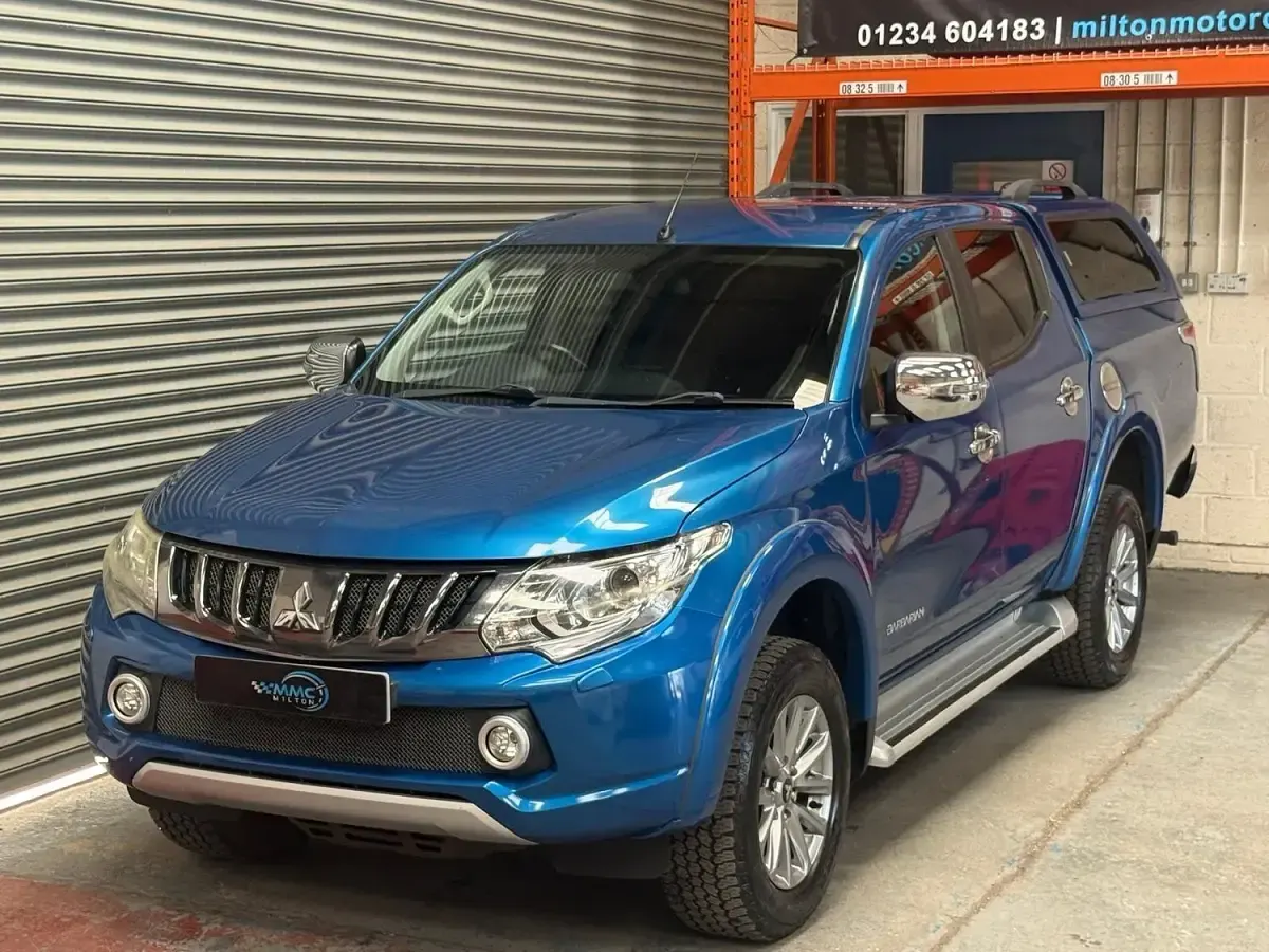 Used Mitsubishi L200 181 HP (133 kW) 2017 Blue Pickup