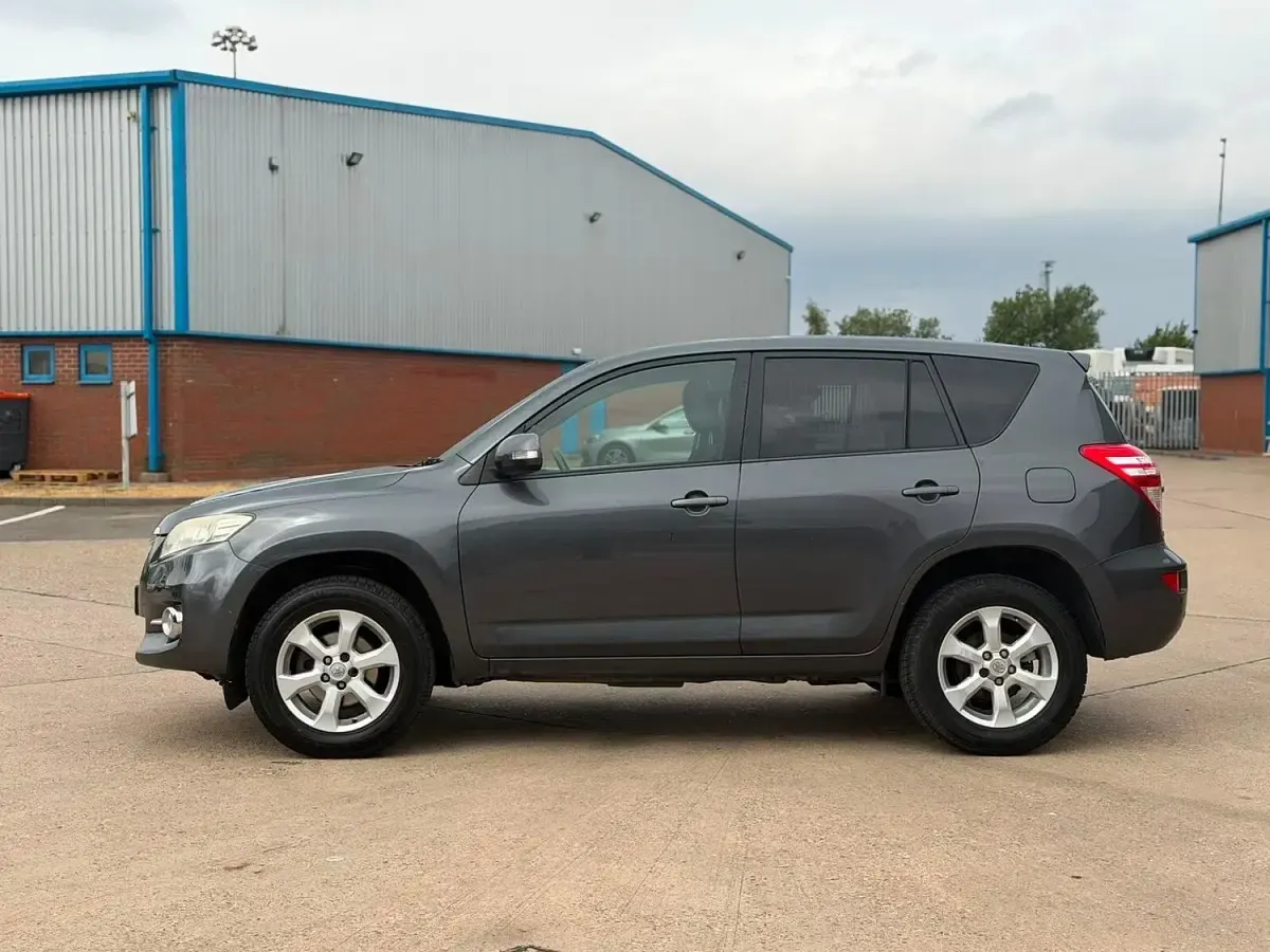 Used Toyota RAV4 150 HP (110 kW) 2010 Grey SUV