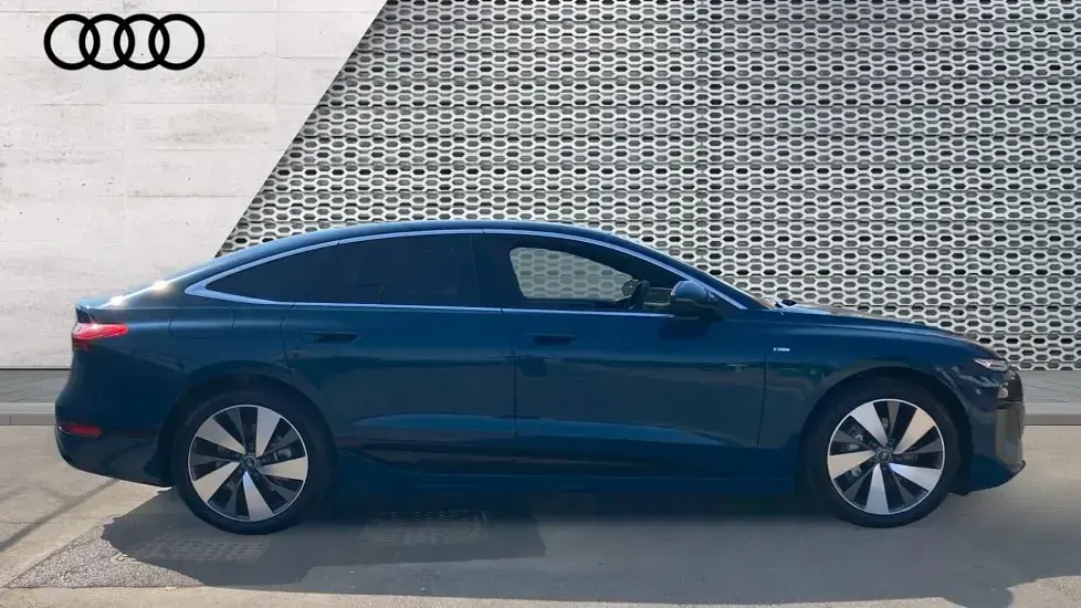 New Audi A6 e-tron S-Line 269 kW (367 HP) 2025 Blue Estate
