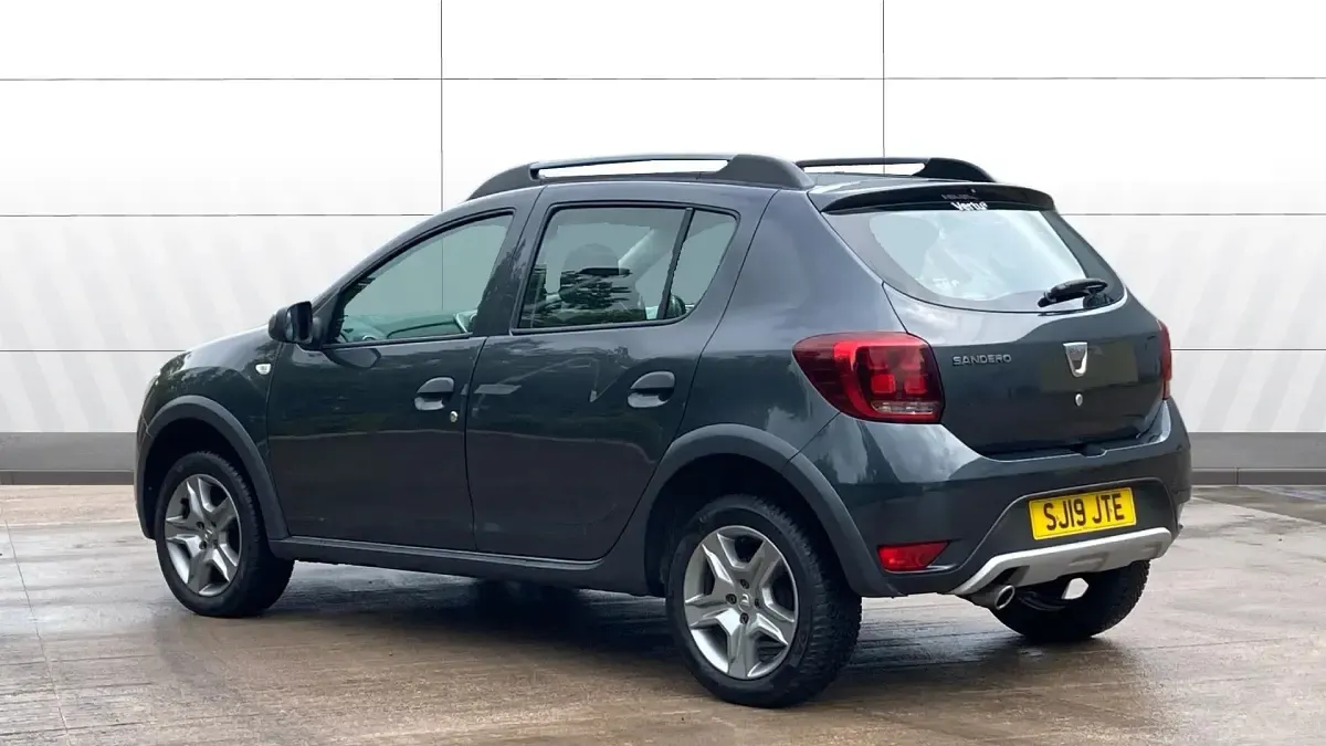 Used Dacia Sandero Essentiel 90 HP (66 kW) 2019 Grey Hatchback