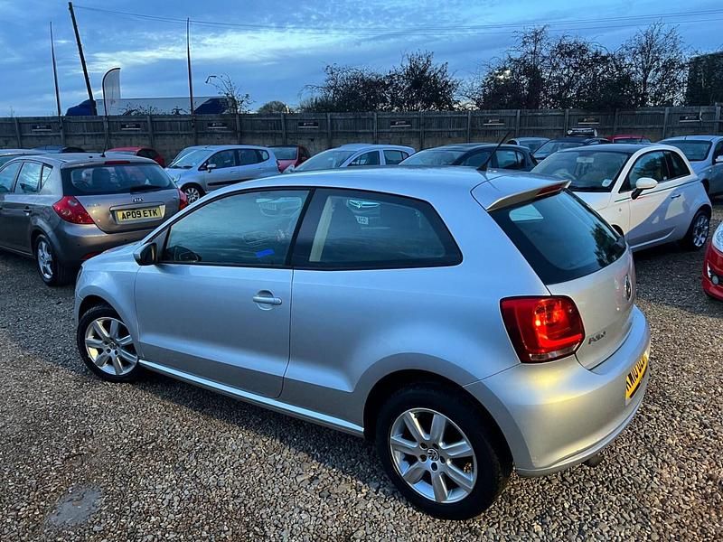Used VW Polo SE 85 HP (62 kW) 2010 Silver Hatchback