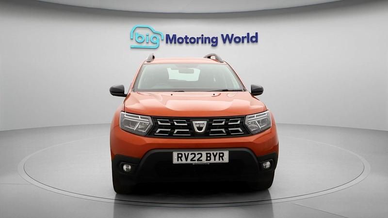 Used Dacia Duster Comfort 100 HP (73 kW) 2022 Orange SUV