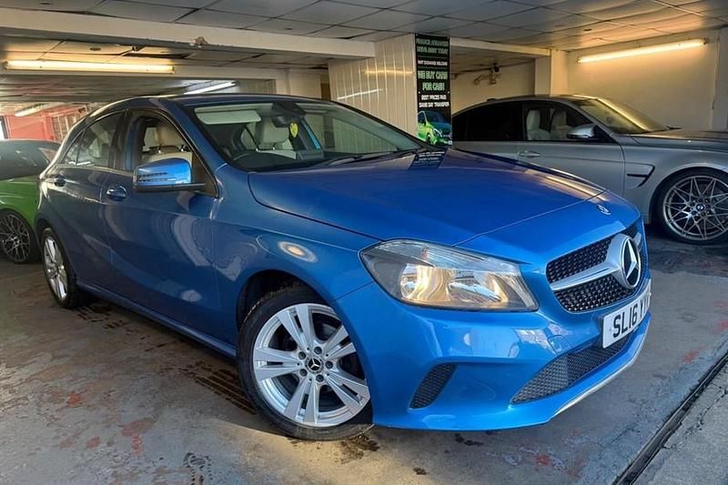 Used Mercedes A180 109 HP (80 kW) 2016