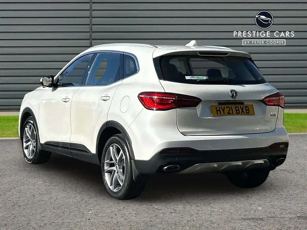 Używany MG HS Exclusive 258 KM (189 kW) 2021 Biały SUV