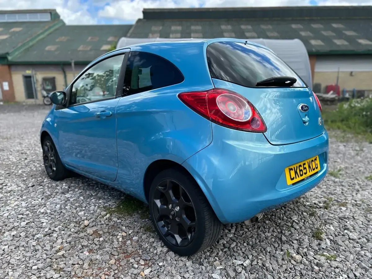 Used Ford Ka Zetec 69 HP (50 kW) 2015 Blue Hatchback