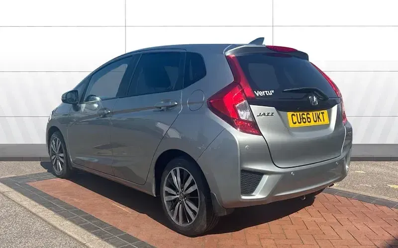 Używany Honda Jazz EX 102 KM (75 kW) 2016 Srebrny Hatchback