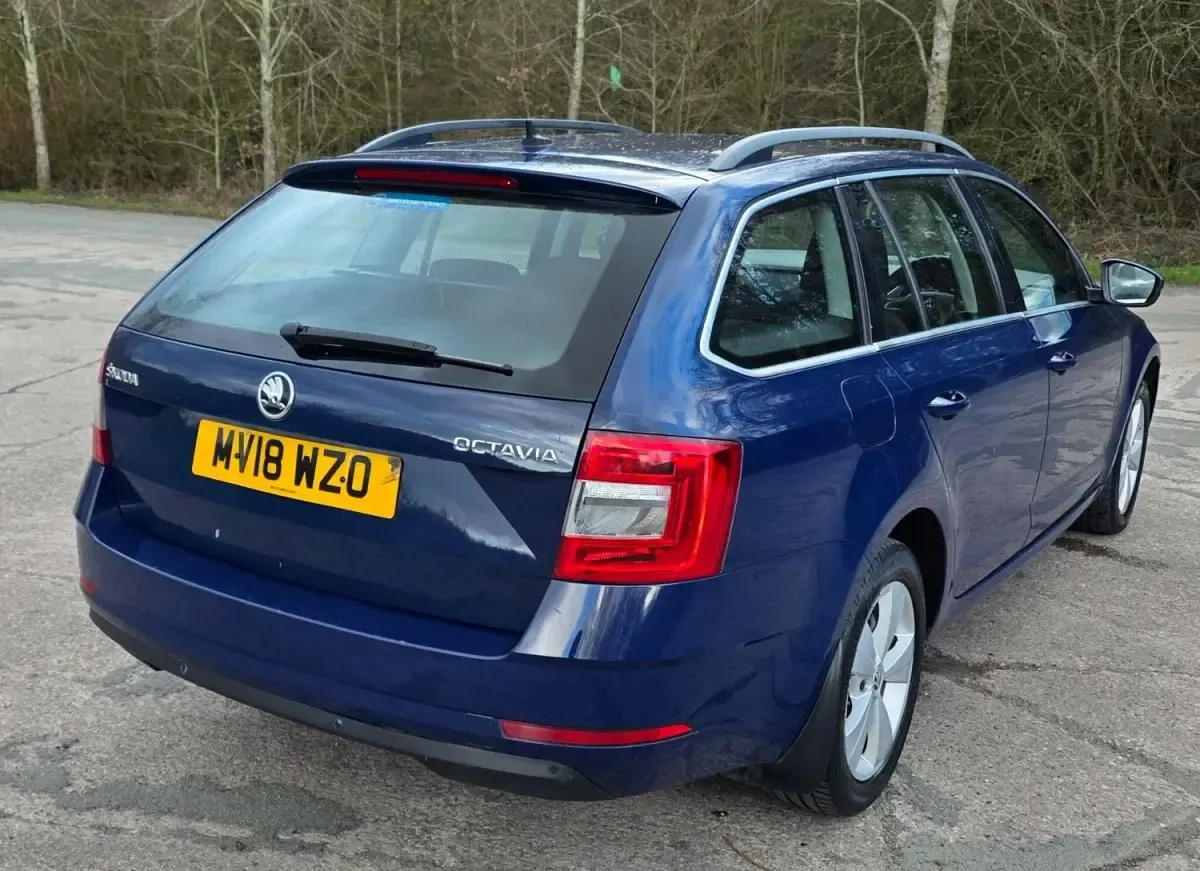 Begagnad Skoda Octavia SE Technology 2018 Blå Kombi