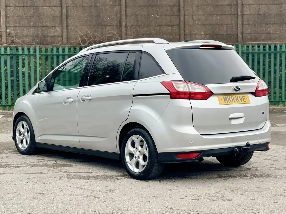 Used Ford Grand C-Max Zetec 115 HP (84 kW) 2011 Silver MPV