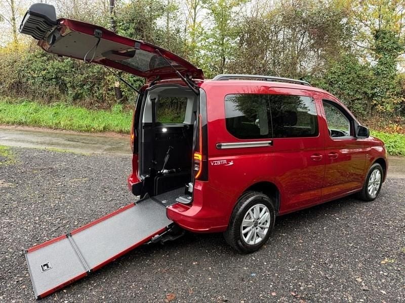 Used VW Caddy Life 122 HP (89 kW) 2024 Red MPV