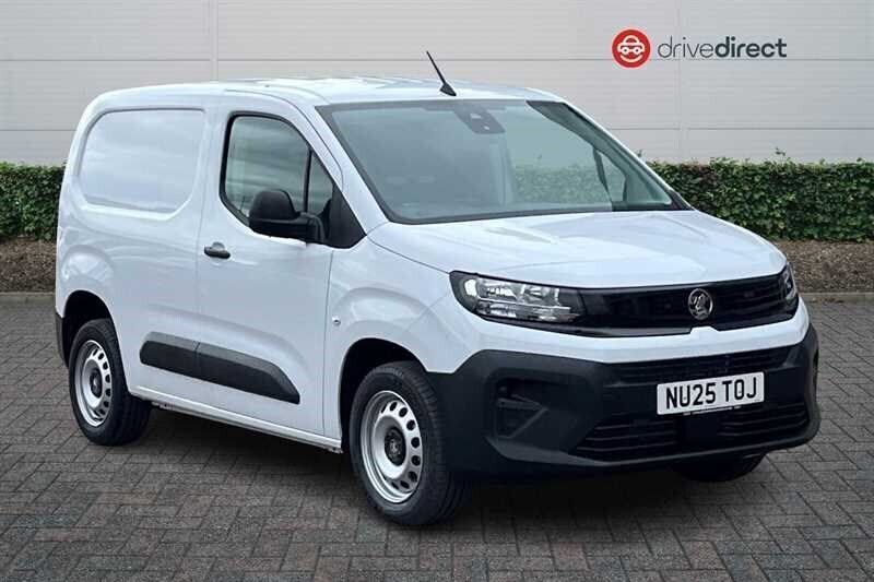White New 2024 Vauxhall Combo S MPV | £16,890 (Good price) - Image 1/4