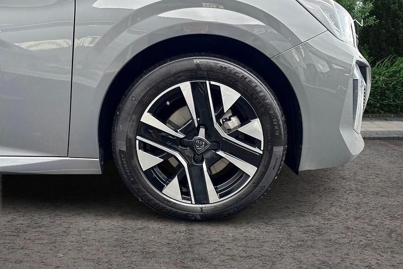 Used Peugeot 208 Allure 100 HP (73 kW) 2025 Grey Hatchback