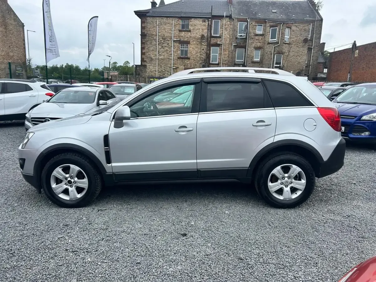 Usado Vauxhall Antara 163 HP (119 kW) 2012 Prateado SUV