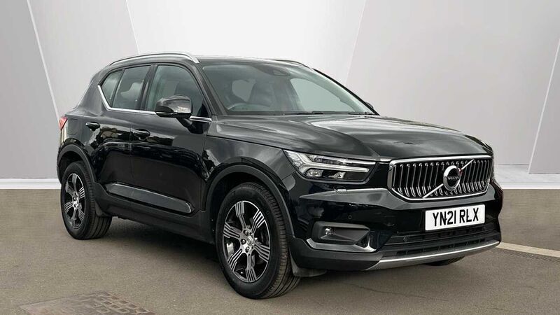 Used 2021 Volvo XC40 Inscription SUV | £22,490 (Fair price) - Image 1/3