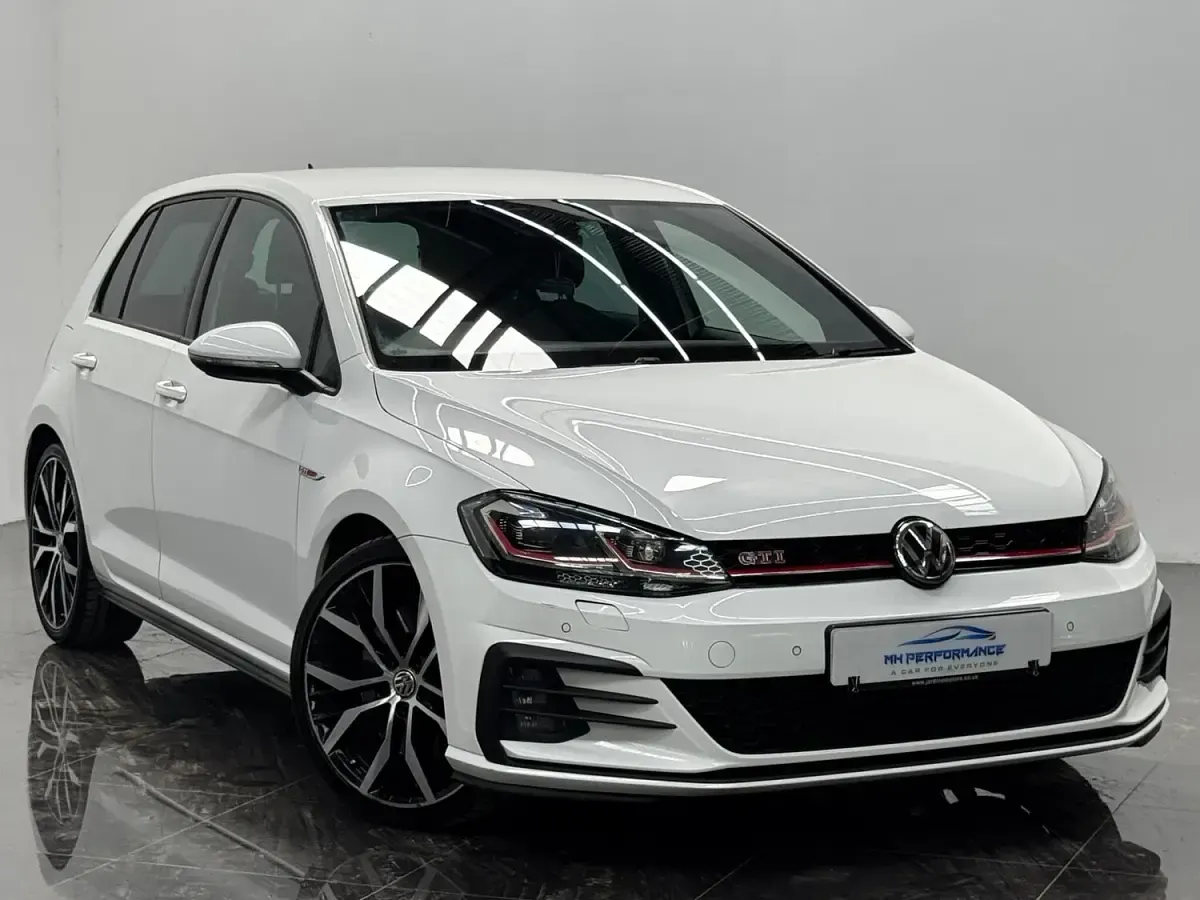 Used VW Golf VII GTI 241 HP (177 kW) 2018 White Hatchback