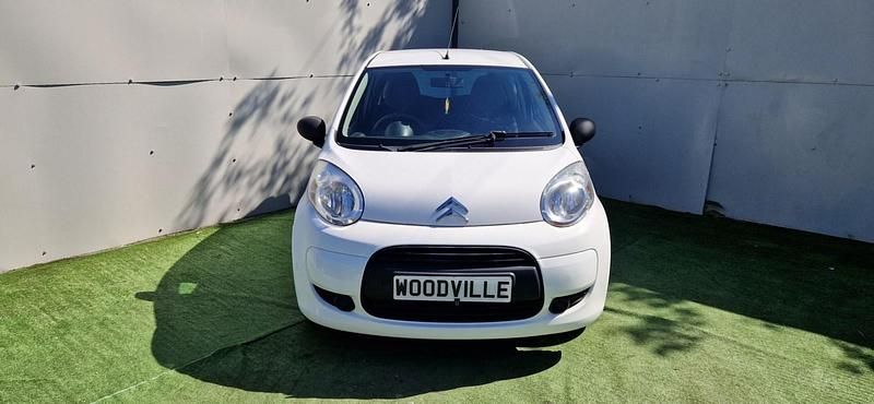 Used Citroën C1 VTR Sport 68 HP (50 kW) 2011 White Hatchback