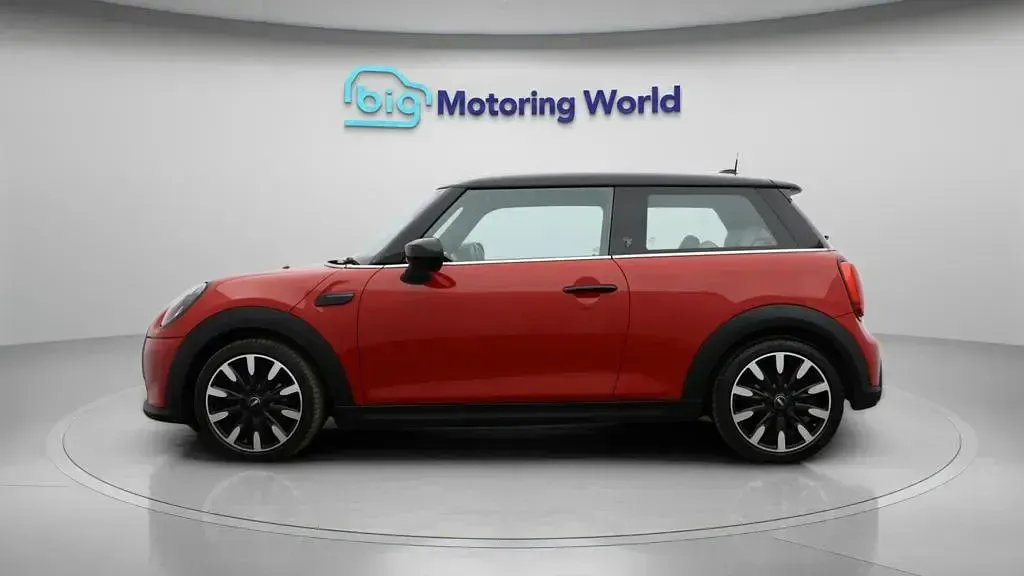 Used Mini Cooper Exclusive 136 HP (100 kW) 2023 Red Hatchback