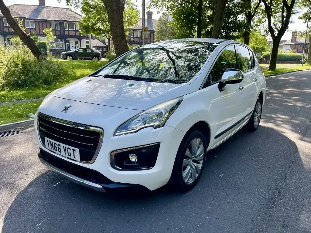 Used Peugeot 3008 Active 120 HP (88 kW) 2017 White SUV
