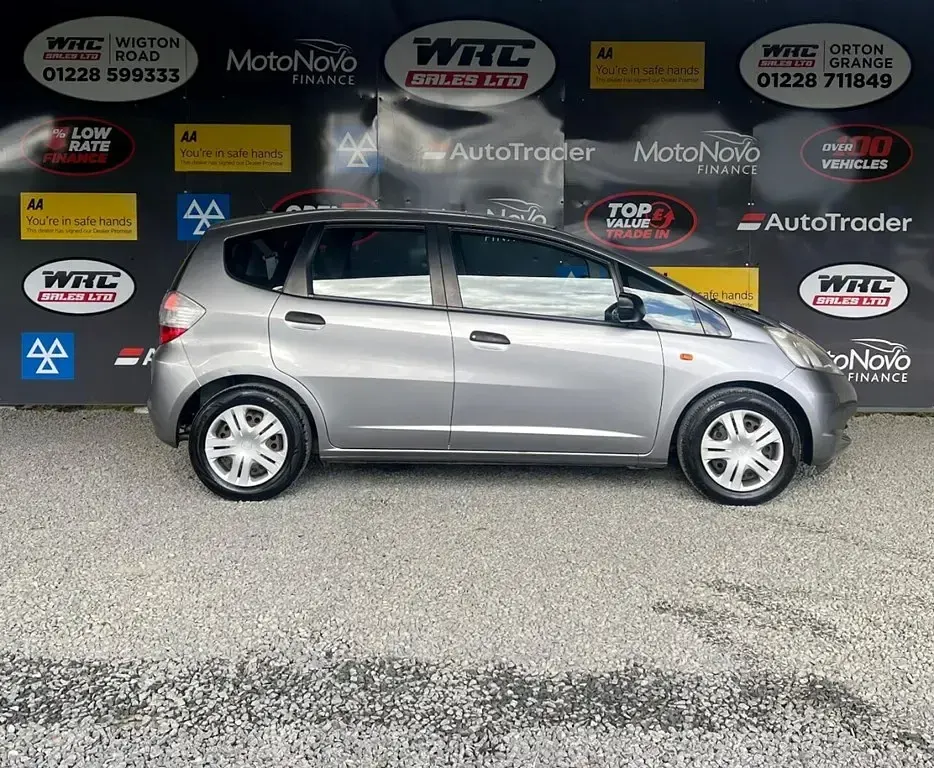 Used Honda Jazz S 90 HP (66 kW) 2010 Silver Hatchback