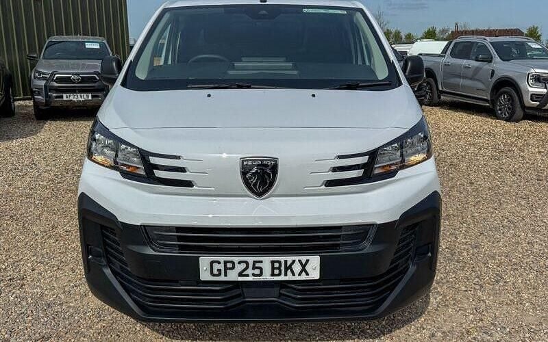 Used Peugeot Expert 120 HP (88 kW) 2025 White Van