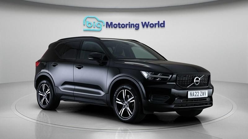 Used Volvo XC40 R-Design 161 HP (118 kW) 2022 Black SUV