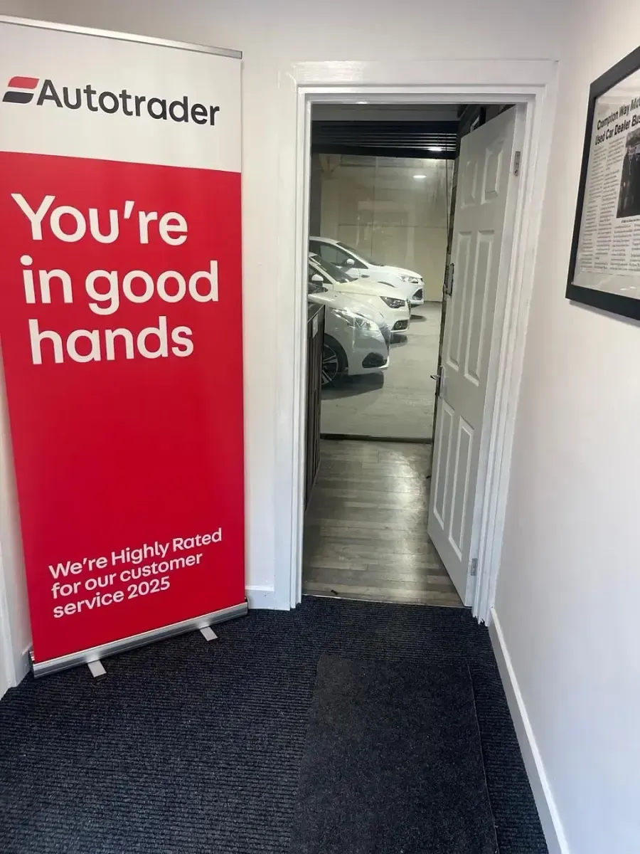 Used Mini ONE Hatch 102 HP (75 kW) 2015 White Hatchback