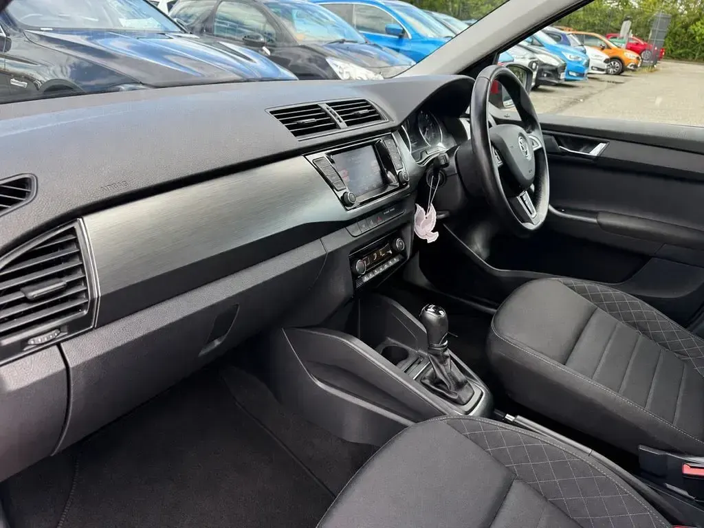 Used Skoda Fabia SE L 110 HP (80 kW) 2017 Red Estate