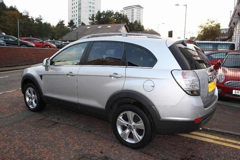 Used Chevrolet Captiva LTZ 148 HP (108 kW) 2011 Silver SUV