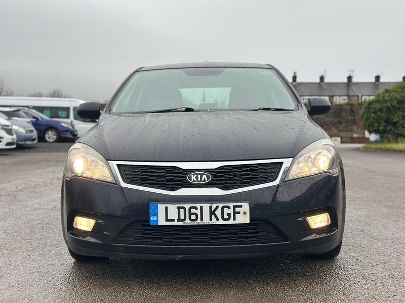 Black Used 2011 Kia Ceed Hatchback | £1,695 (Expensive) - Image 1/4